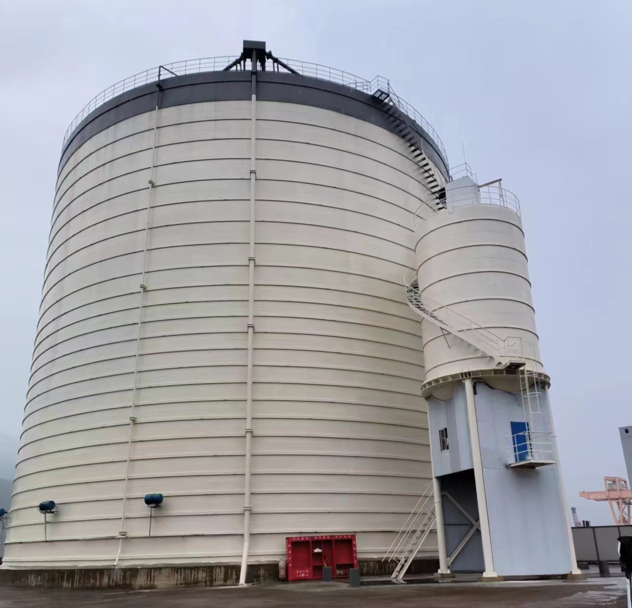 嫩江10万吨水泥钢板库